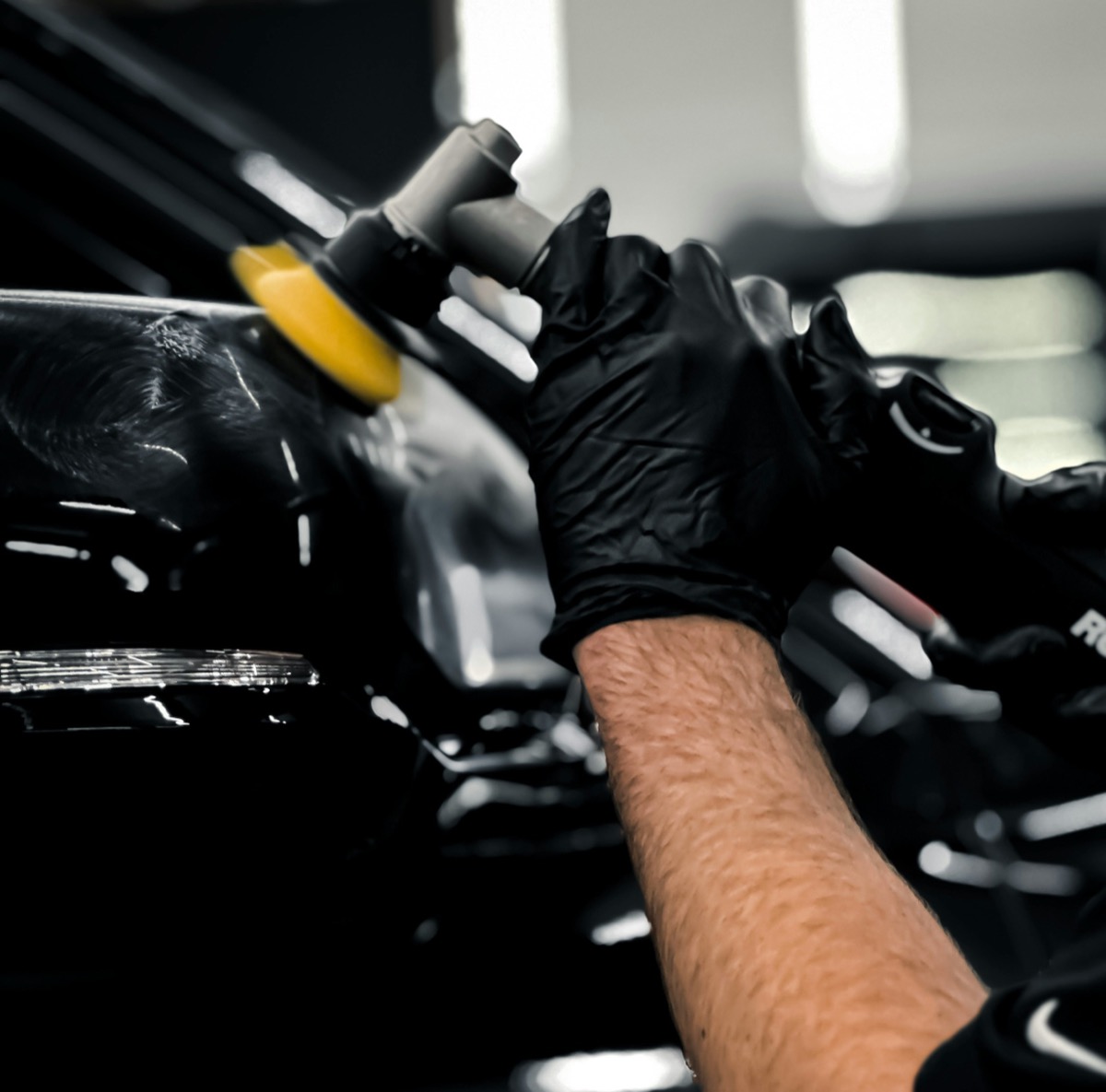 Lucidatura professionale della carrozzeria